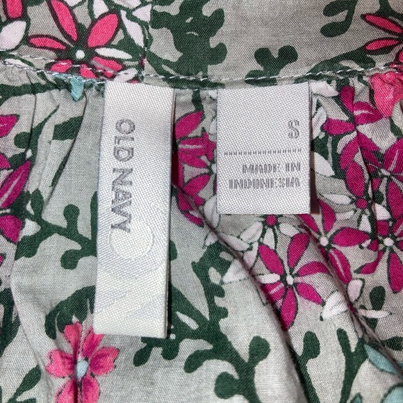 Old Navy floral blouse - Picture 3 of 3